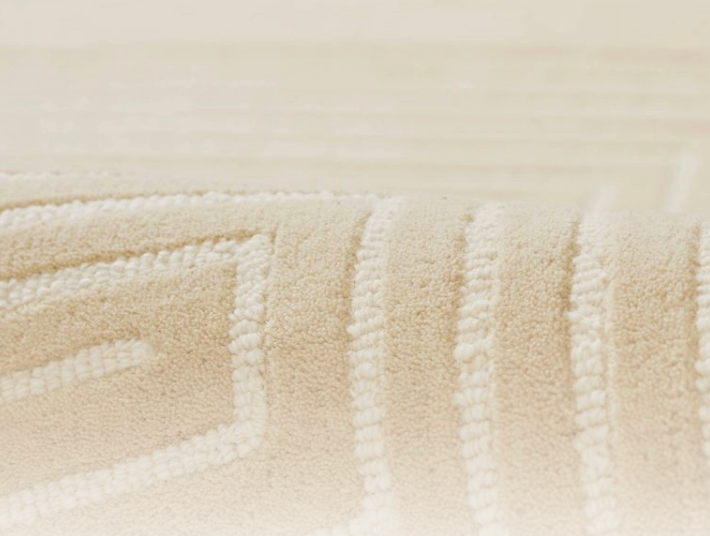 Momeni 3'6"x5'6" geometric abstract handtufted beige wool rug ⛰️