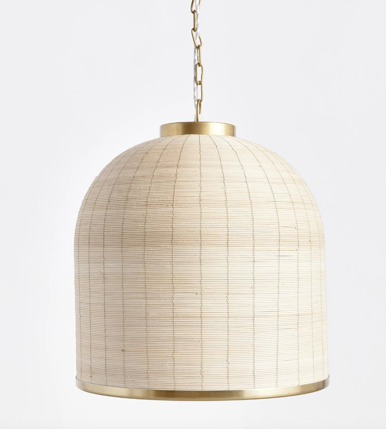 Stunning whitewash & brass dome pendant 💡