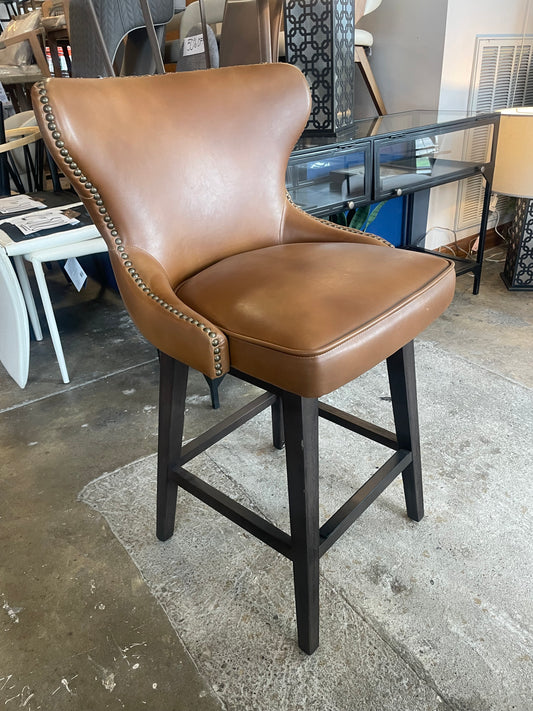 Brown faux leather swivel counterheight barstool🥃