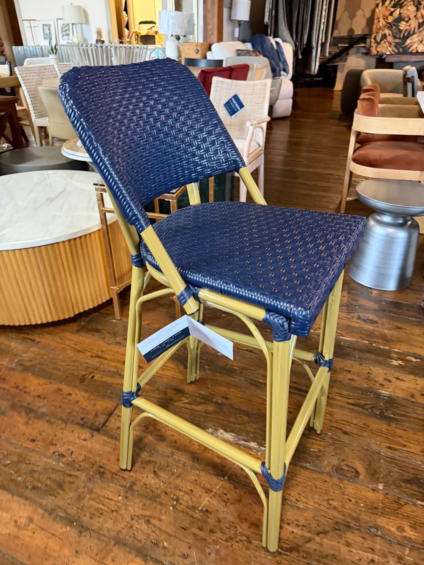 Blue barheight indoor/outdoor barstool 🍹