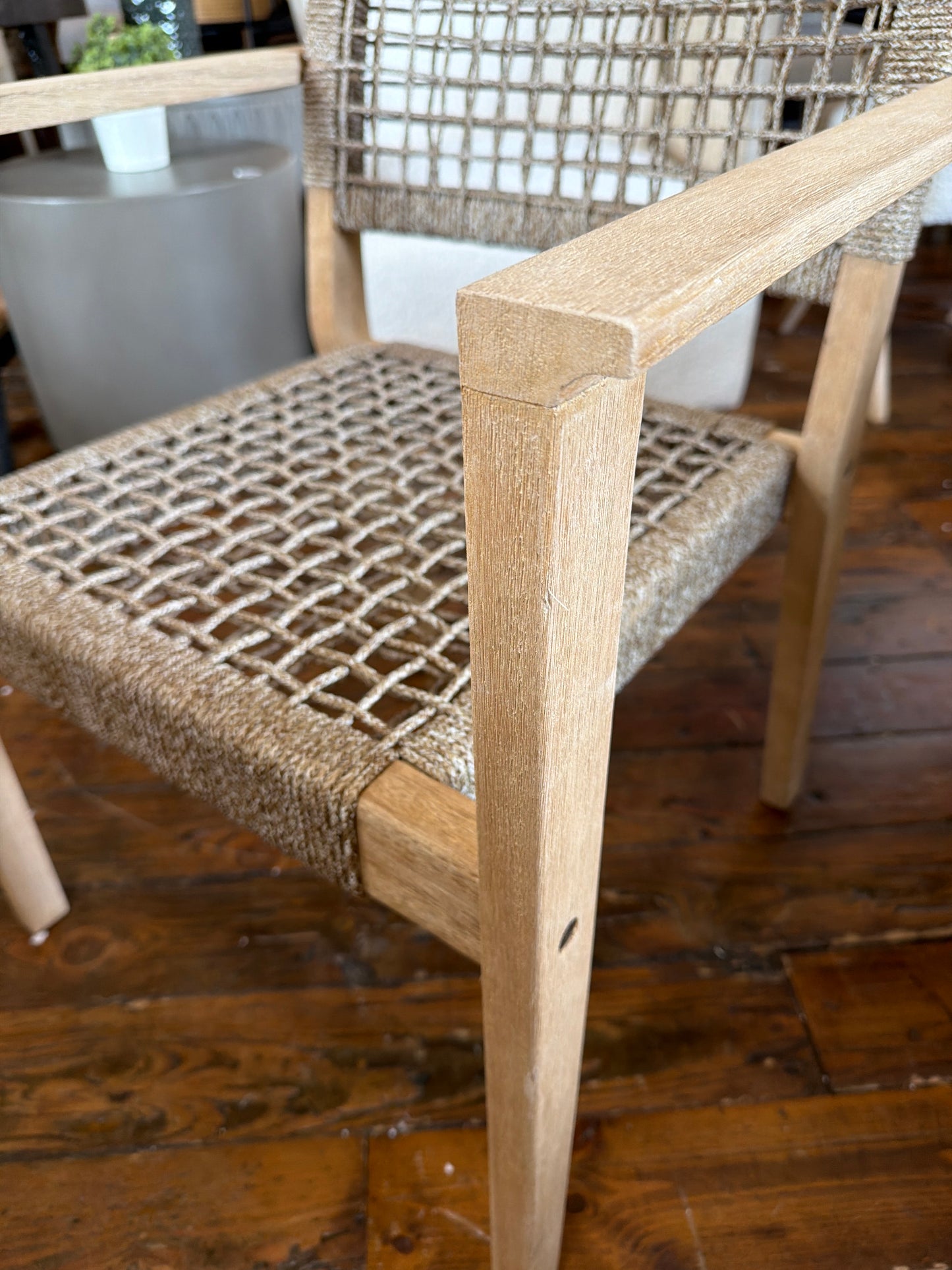 Woven rope & wood outdoor chair 🌴
