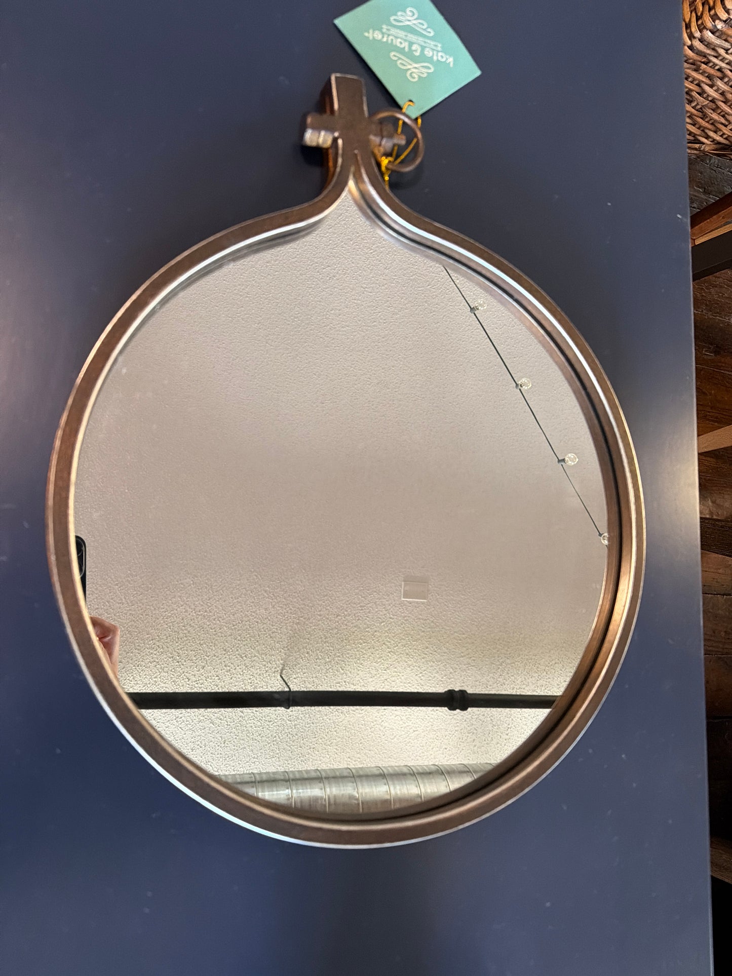 15” round brassy mirror 🍾