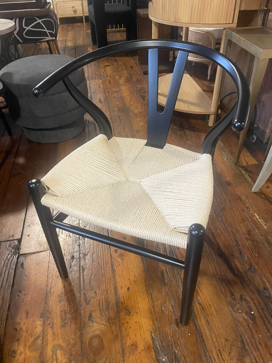 Black wood & natural woven wishbone dining chair 🖤