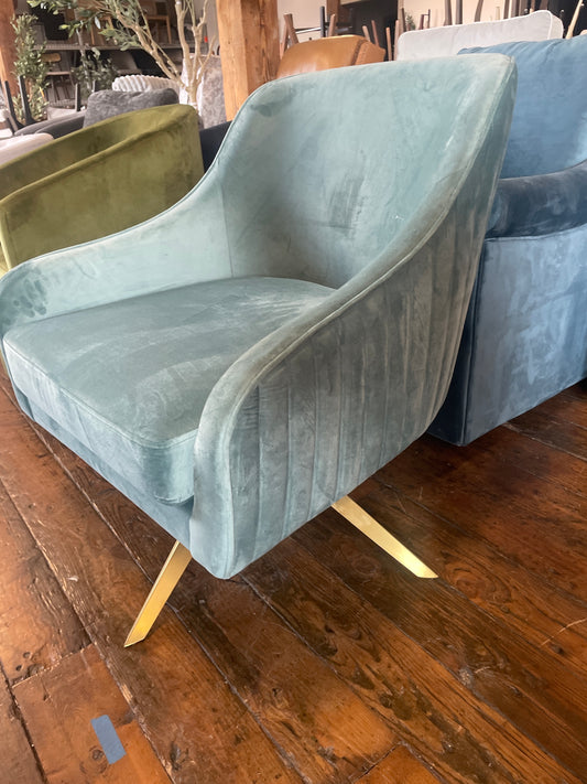 Seafoam velvet tufted swivel accent / desk chair 🌊