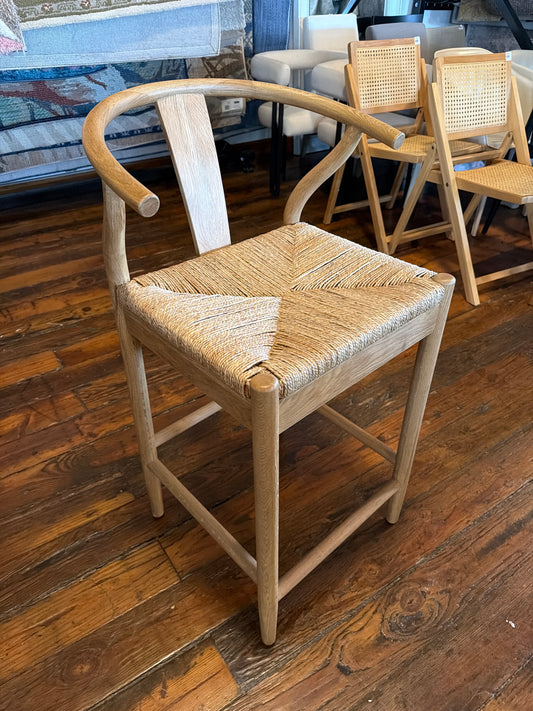 Solid wood counterheight wishbone barstool w/ woven seat 🌻