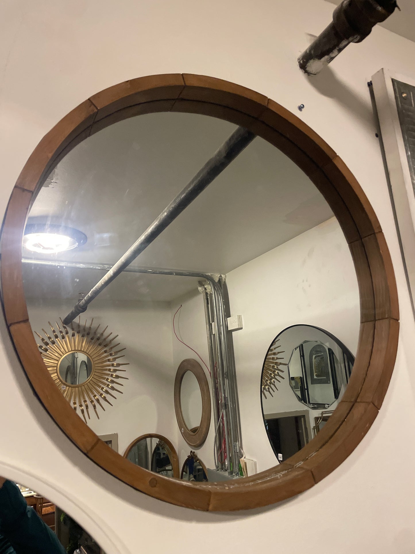 Rustic round wood metal mirror 🤎