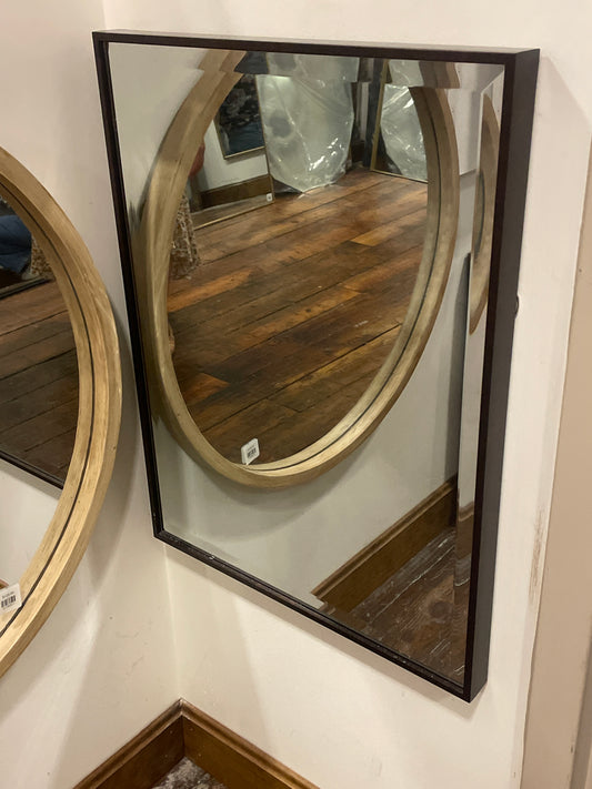 Brass framed 18x24 mirror 🤎