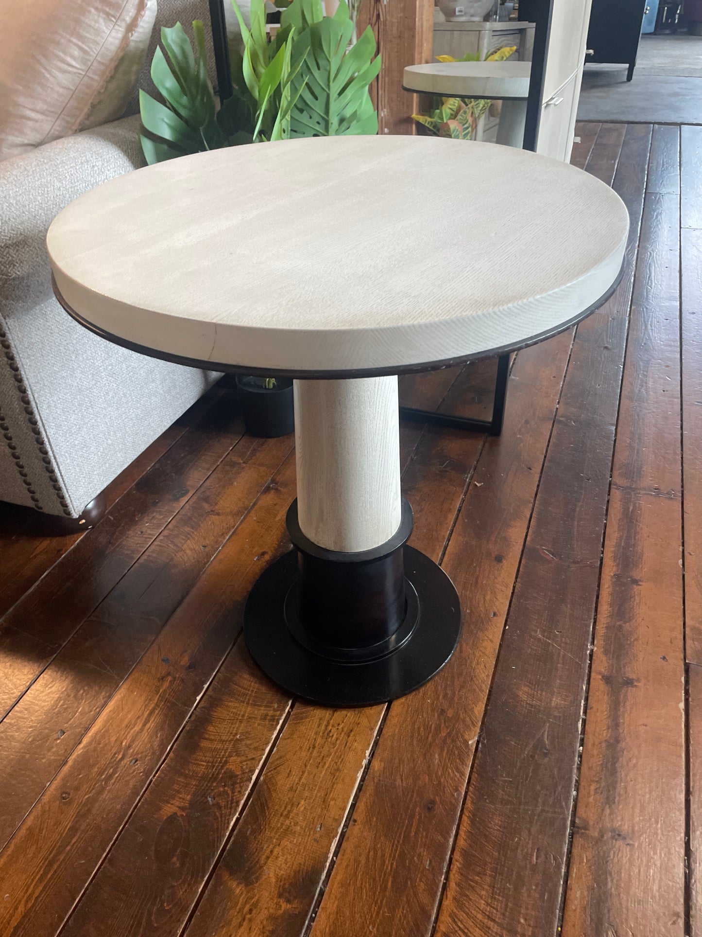 Whitewashed wood & smoke metal 24” round end table 🖤