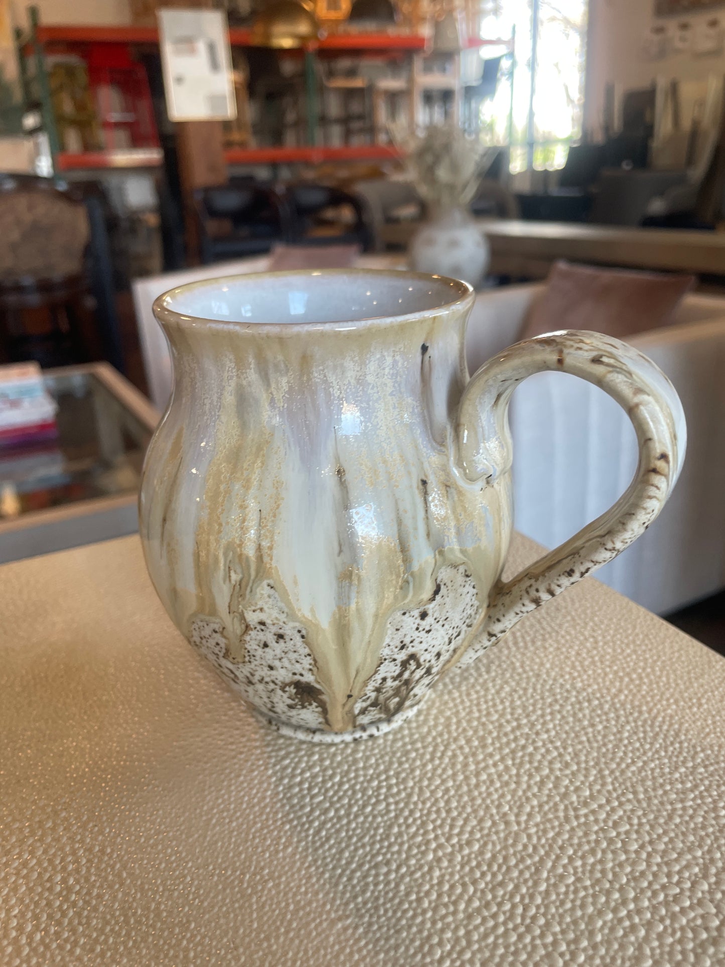 White & brown speckled ceramic mug 🤍