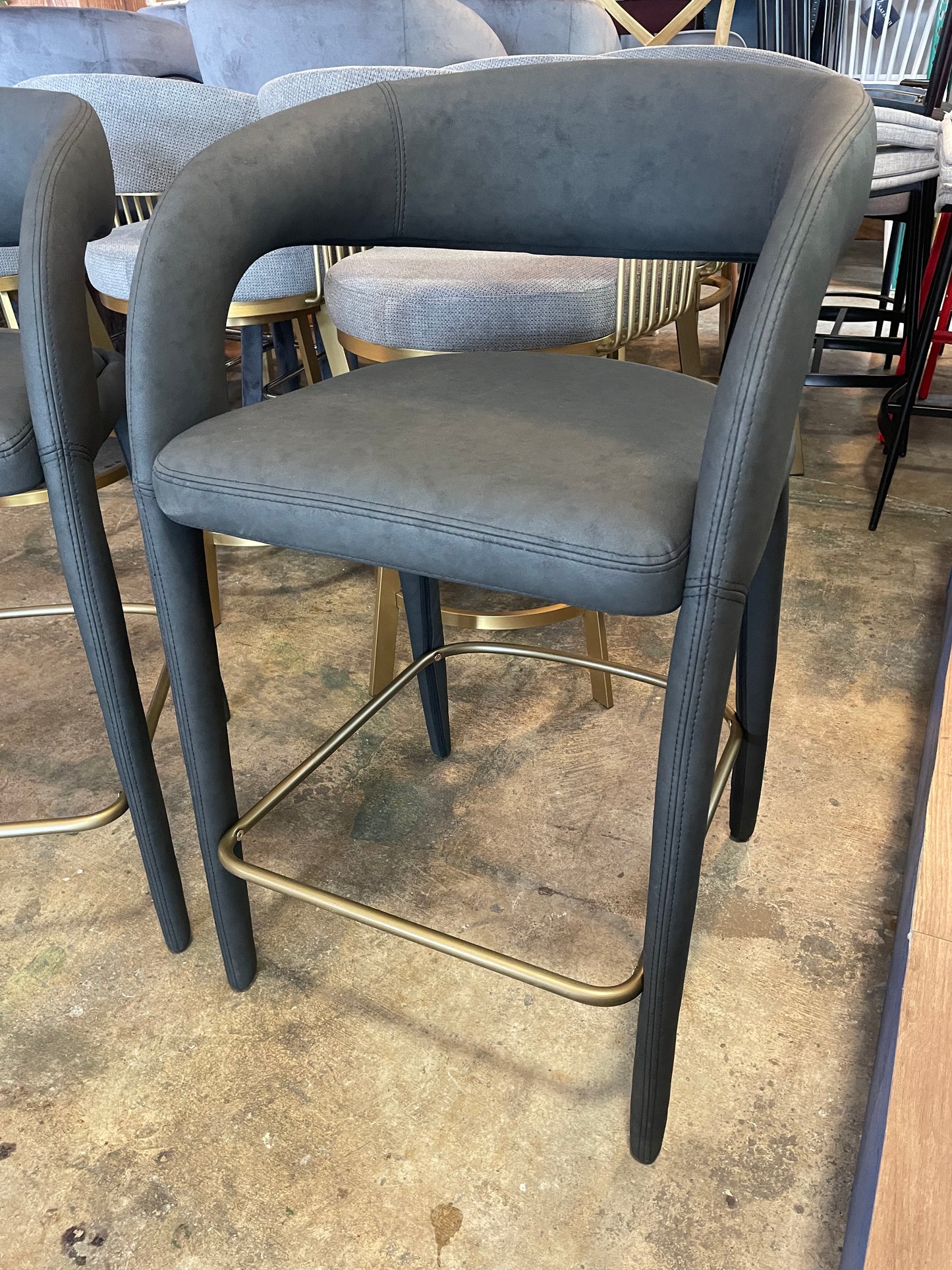 2 soft black leatherette counterheight barstools 🥂