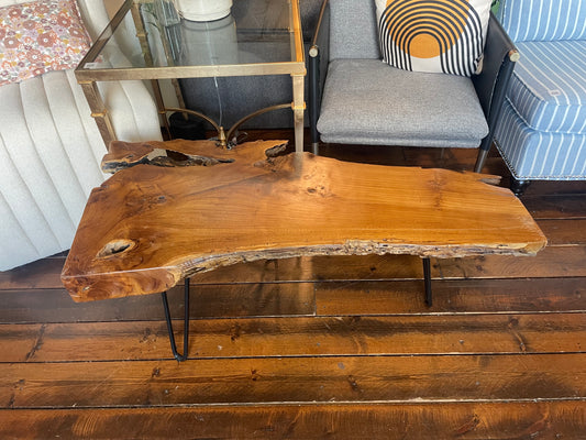Teak live edge coffee table w/ black hairpin legs ☕️