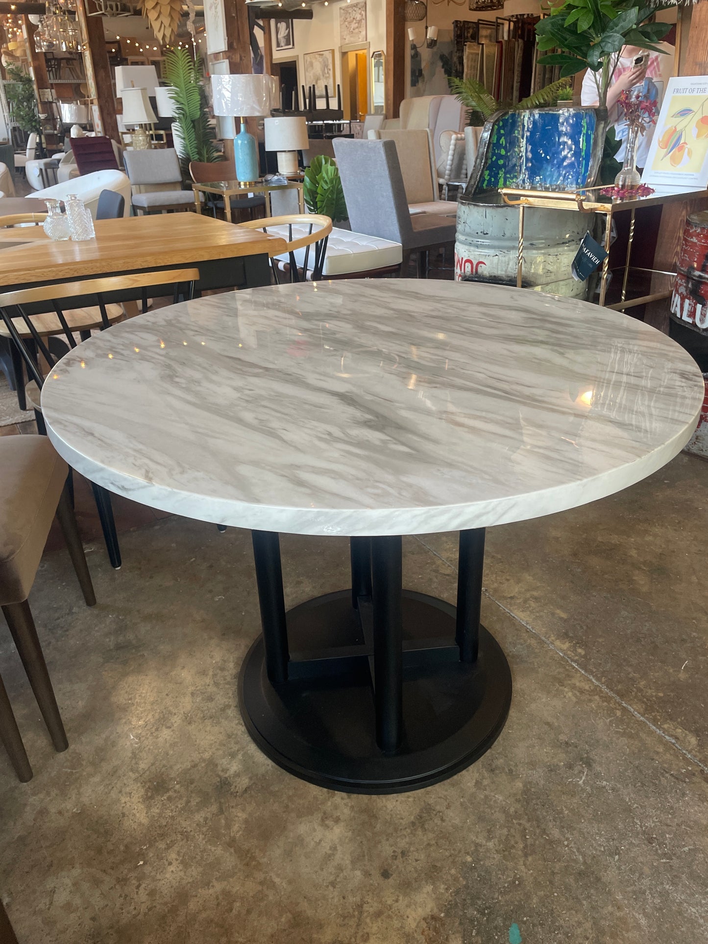 Faux marble top dining table 🖤