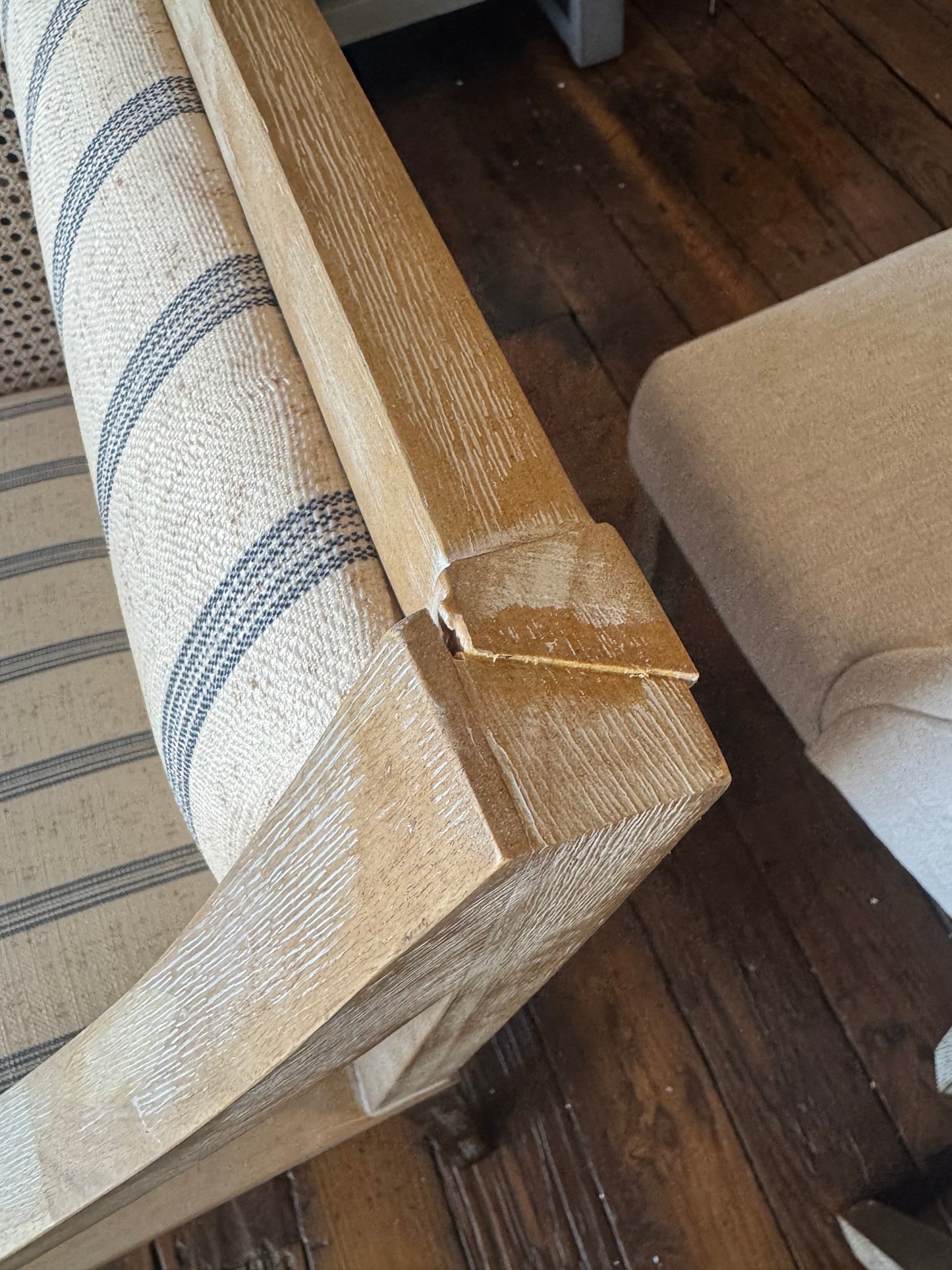 Martha Stewart farmhouse striped beige & wood chair 🪴