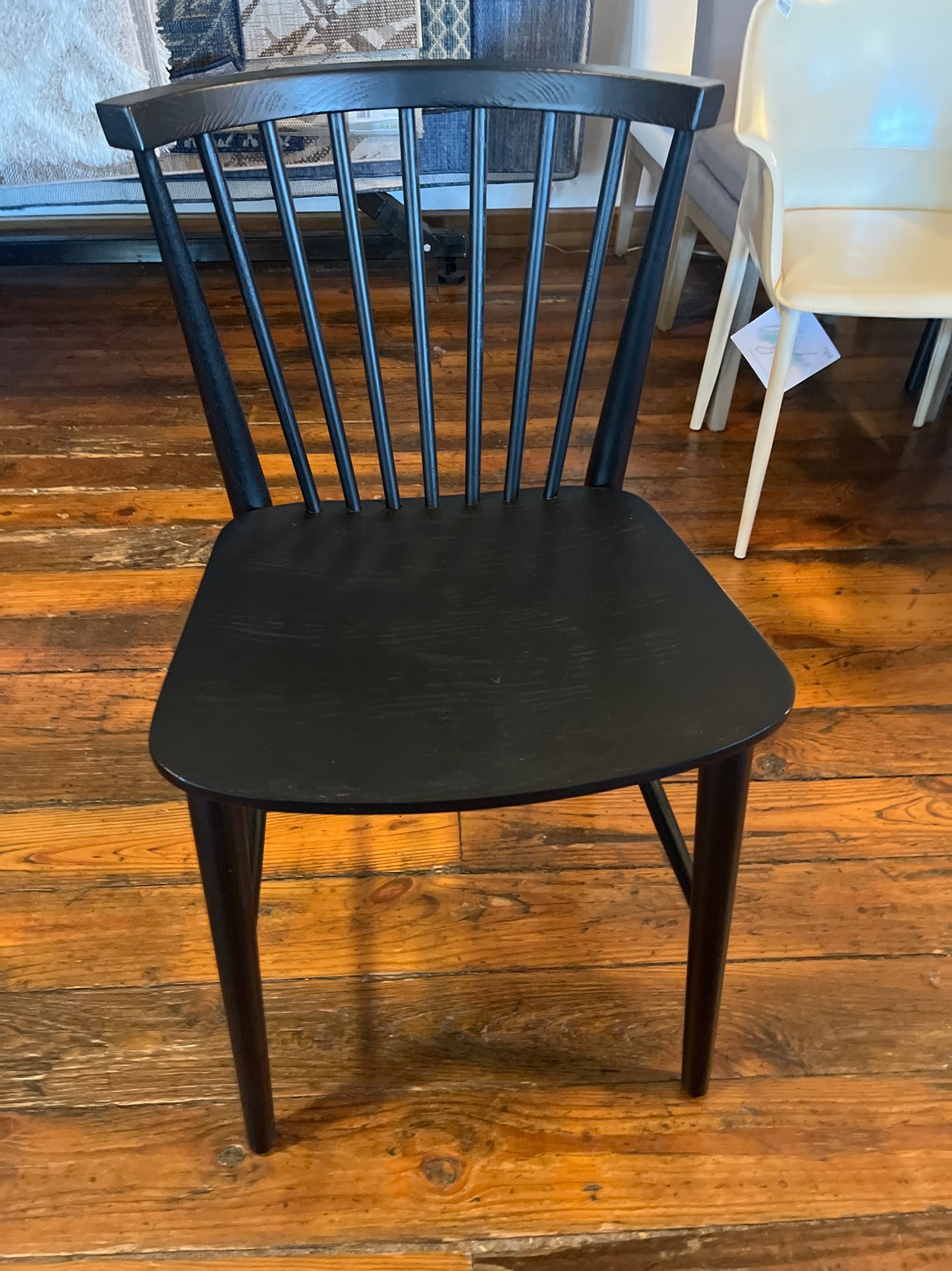 Black wood MCM chair 🖤