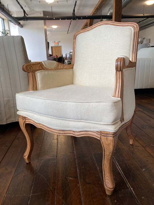 French-inspired cream & wood armchair 💫🇫🇷