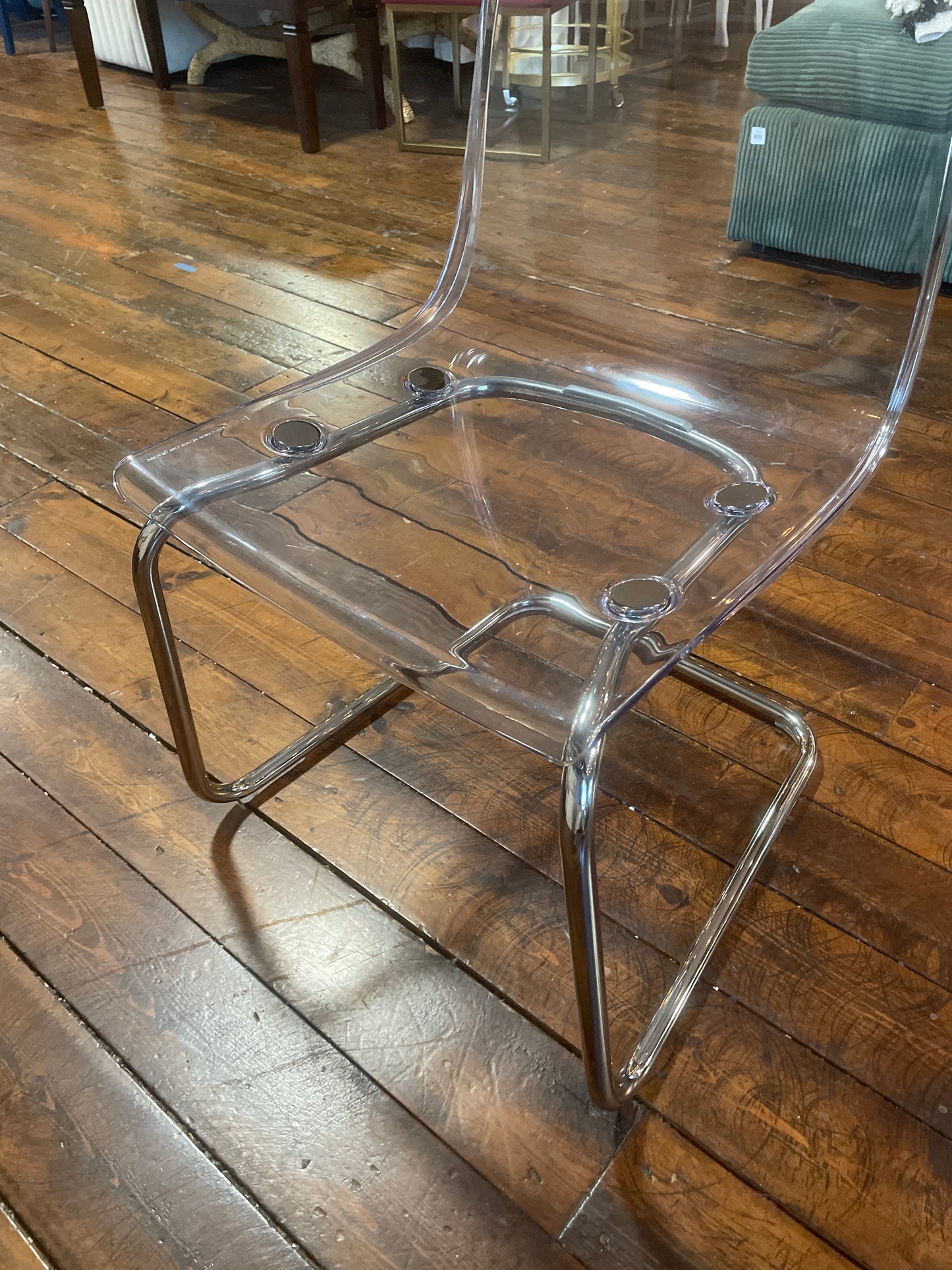 Clear acrylic modern dining chair w/ chrome legs 🩶