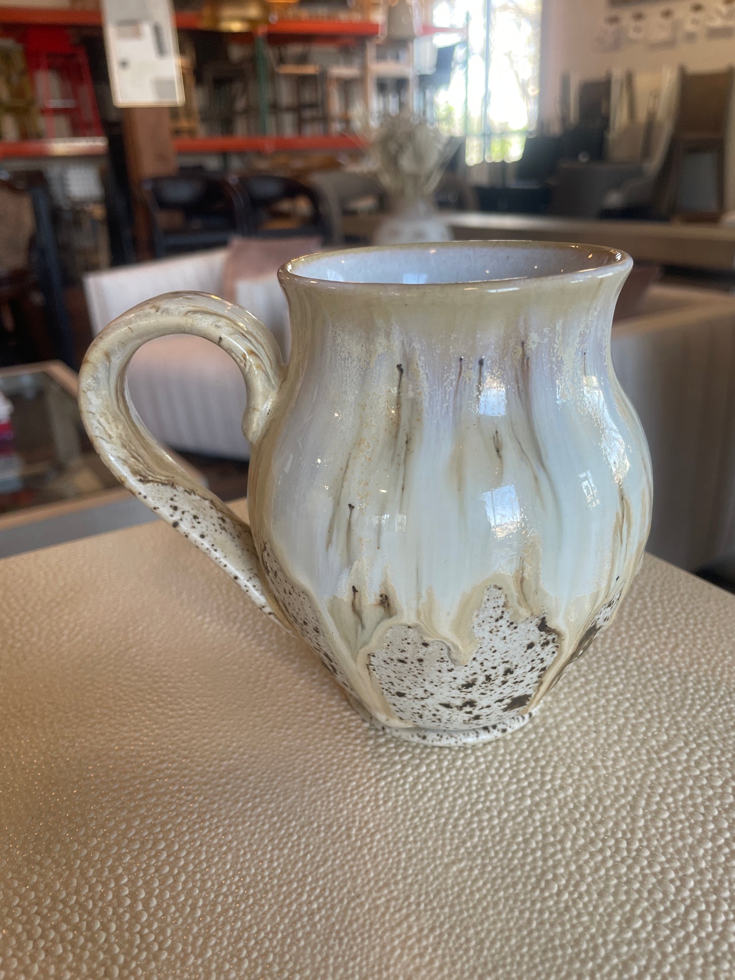 White & brown speckled ceramic mug 🤍