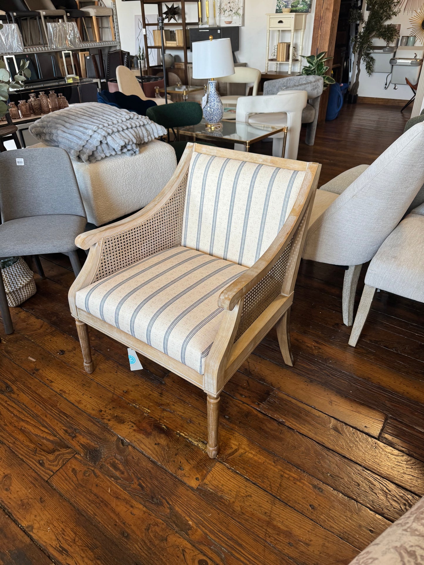 Martha Stewart farmhouse striped beige & wood chair 🪴