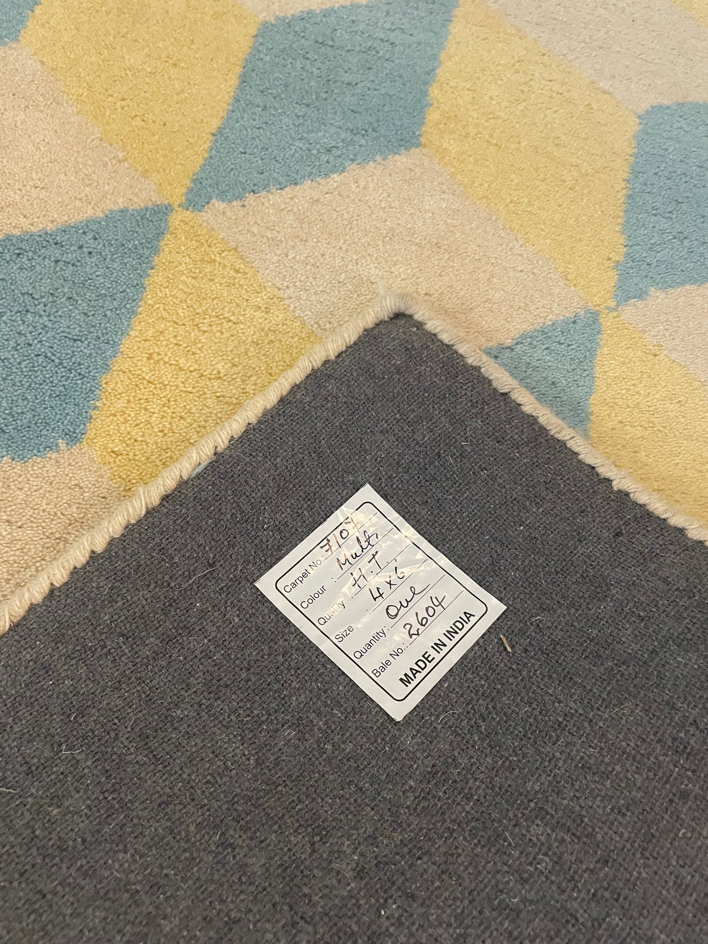 4x6 colorful Surya hand tufted geometric rug 💙💛