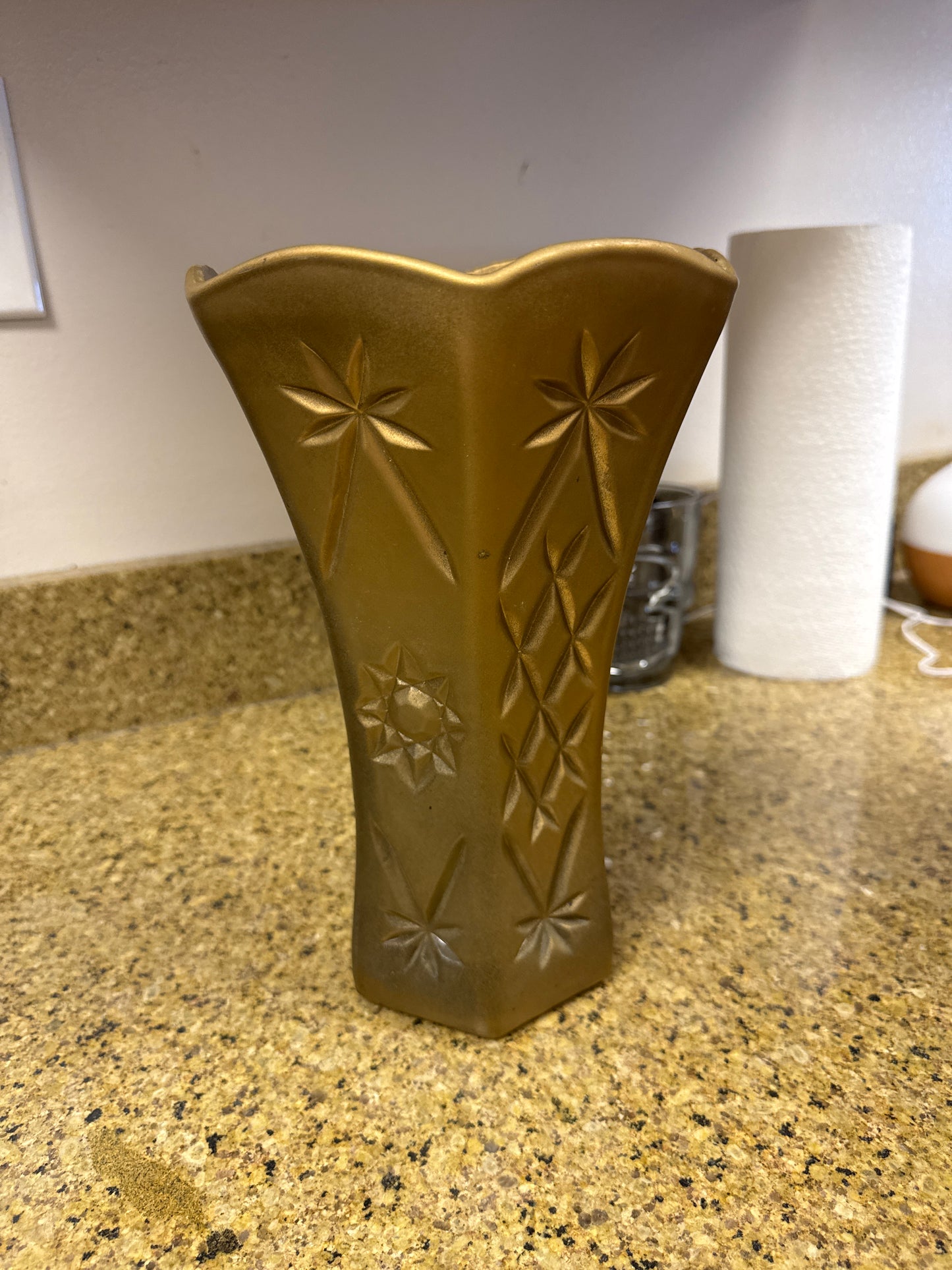 Vintage golden ceramic vase ⚜️