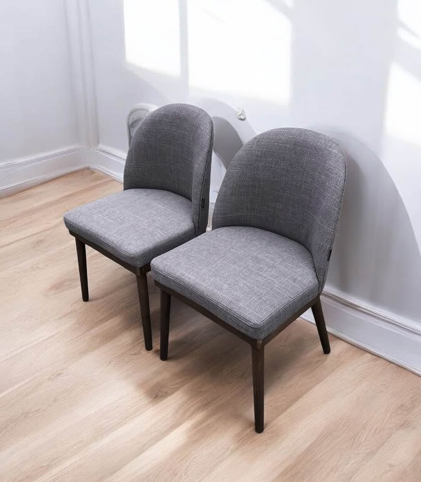 Upholstered grey dining / accent chairs 🩶