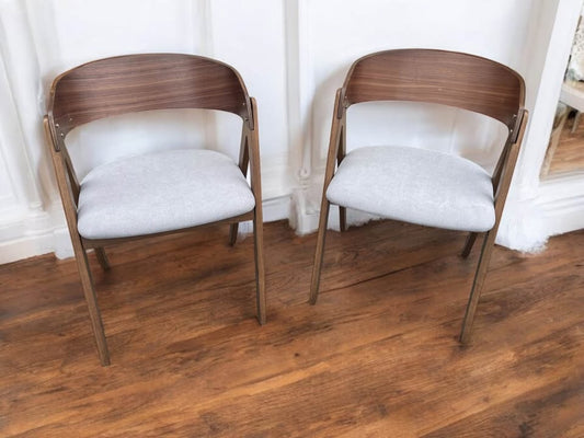 2 MCM wood chairs w/ grey cushion 📺