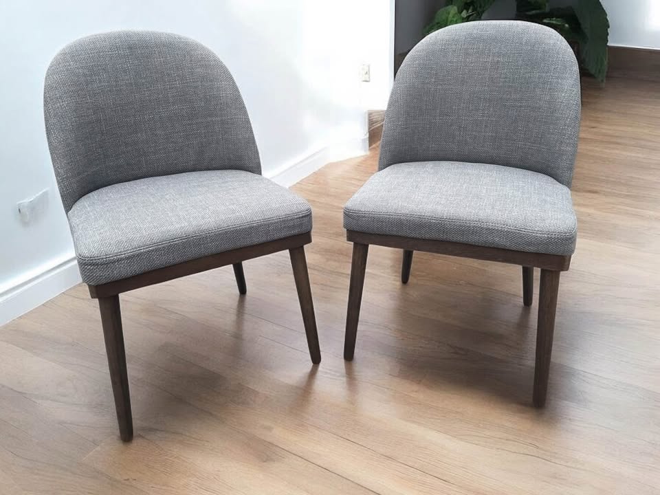 Upholstered grey dining / accent chairs 🩶