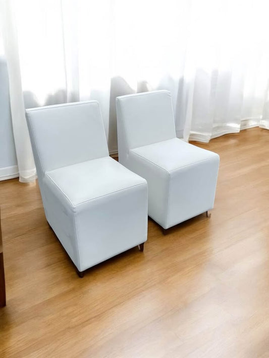 White faux leather modern dining chairs 🤍