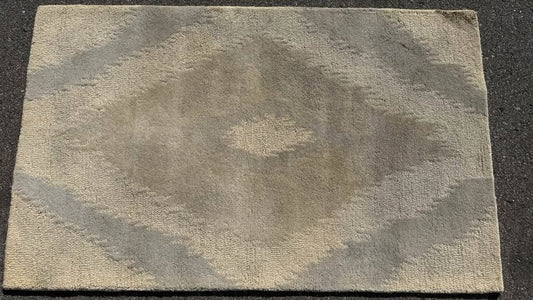 3x5 vintage diamond wool rug 🪷