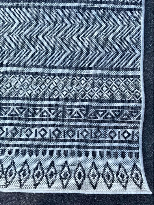 Black & white 2'7"x 10" boho runner ☮️