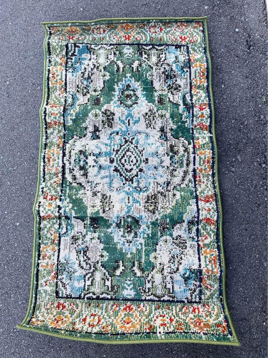 2x4 multicolor / green rug 💐