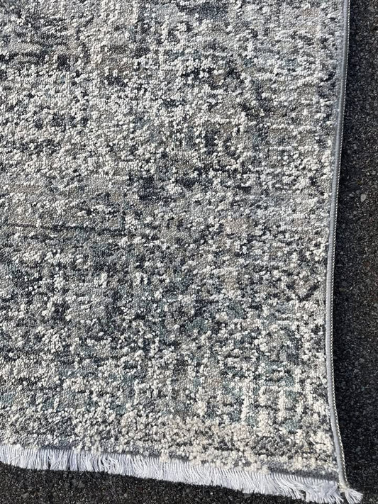 5x7 grey & ivory Loloi rug 🩶