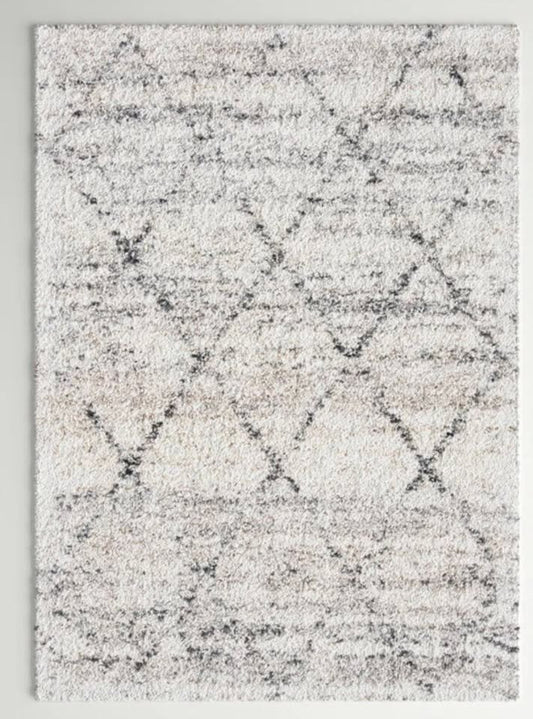 6x9 ivory & grey diamond shag rug 🩶