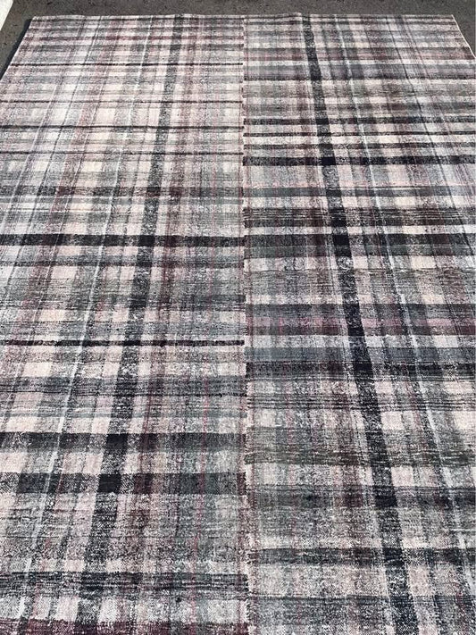 7x9 plaid Loloi rug 🌲