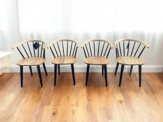 Black & natural wood spindle dining chair 🖤