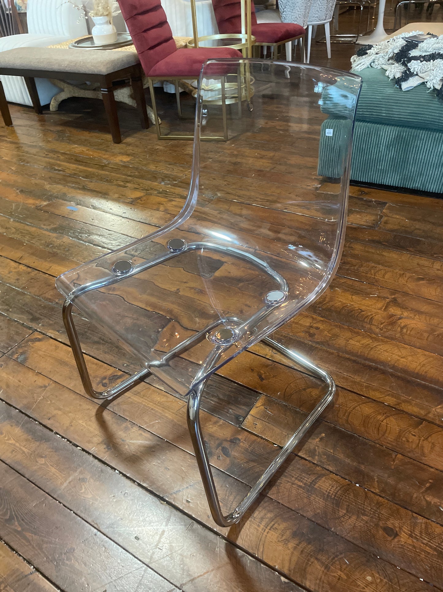 Clear acrylic modern dining chair w/ chrome legs 🩶