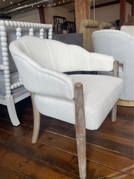 White linen modern accent chair 🤍