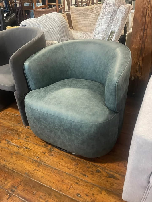 Teal faux leather swivel chair 🌹