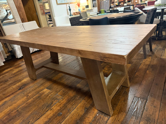 Natural walnut wood dining table 🍷