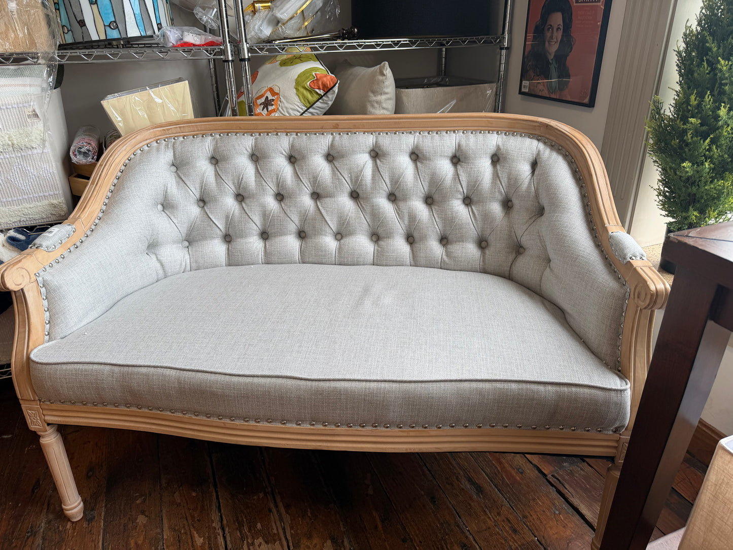 Light gray 49.5'' tufted upholstered & birch wood loveseat 🩶