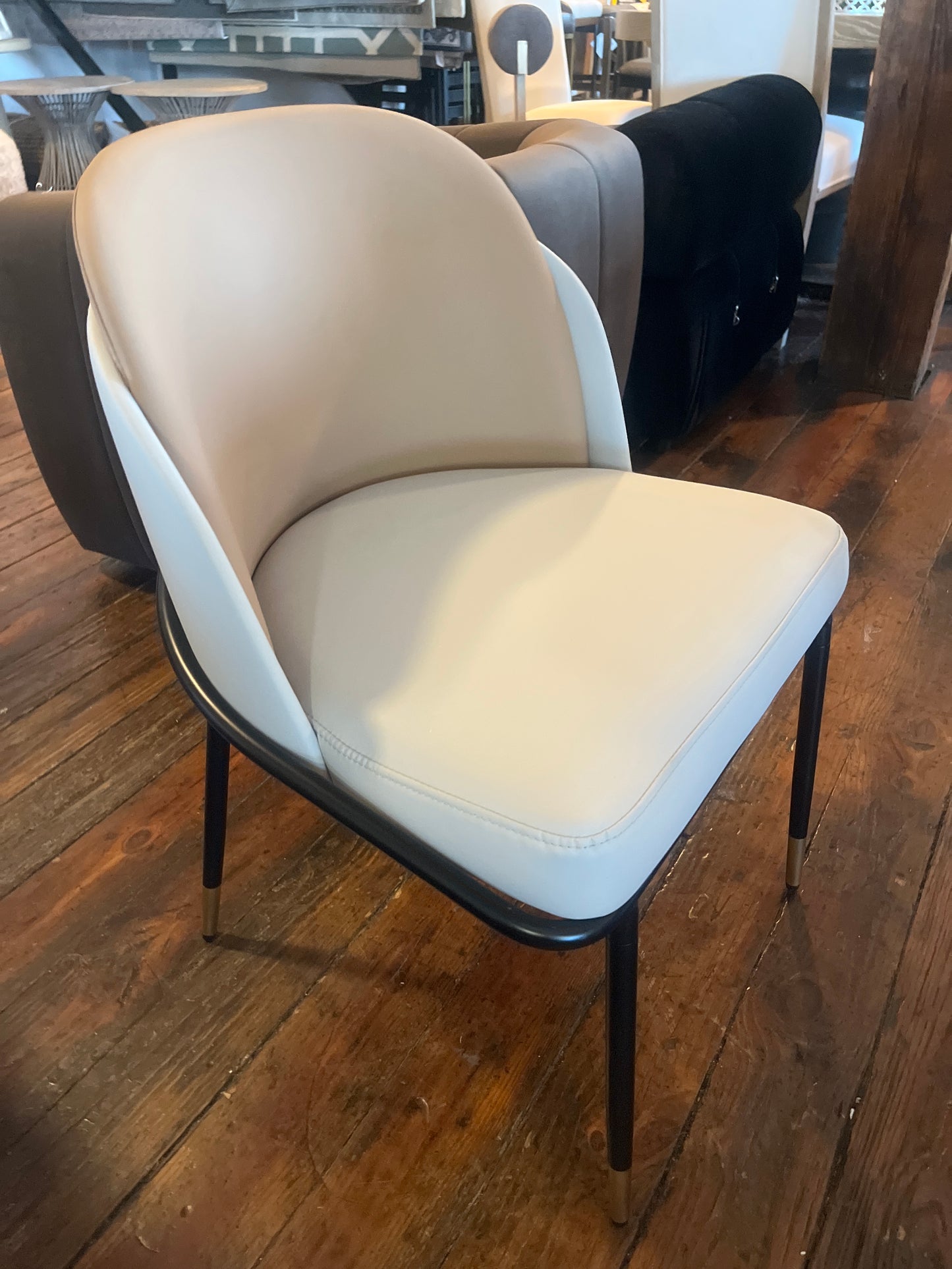 2 modern PU leather two-tone dining chairs 📺