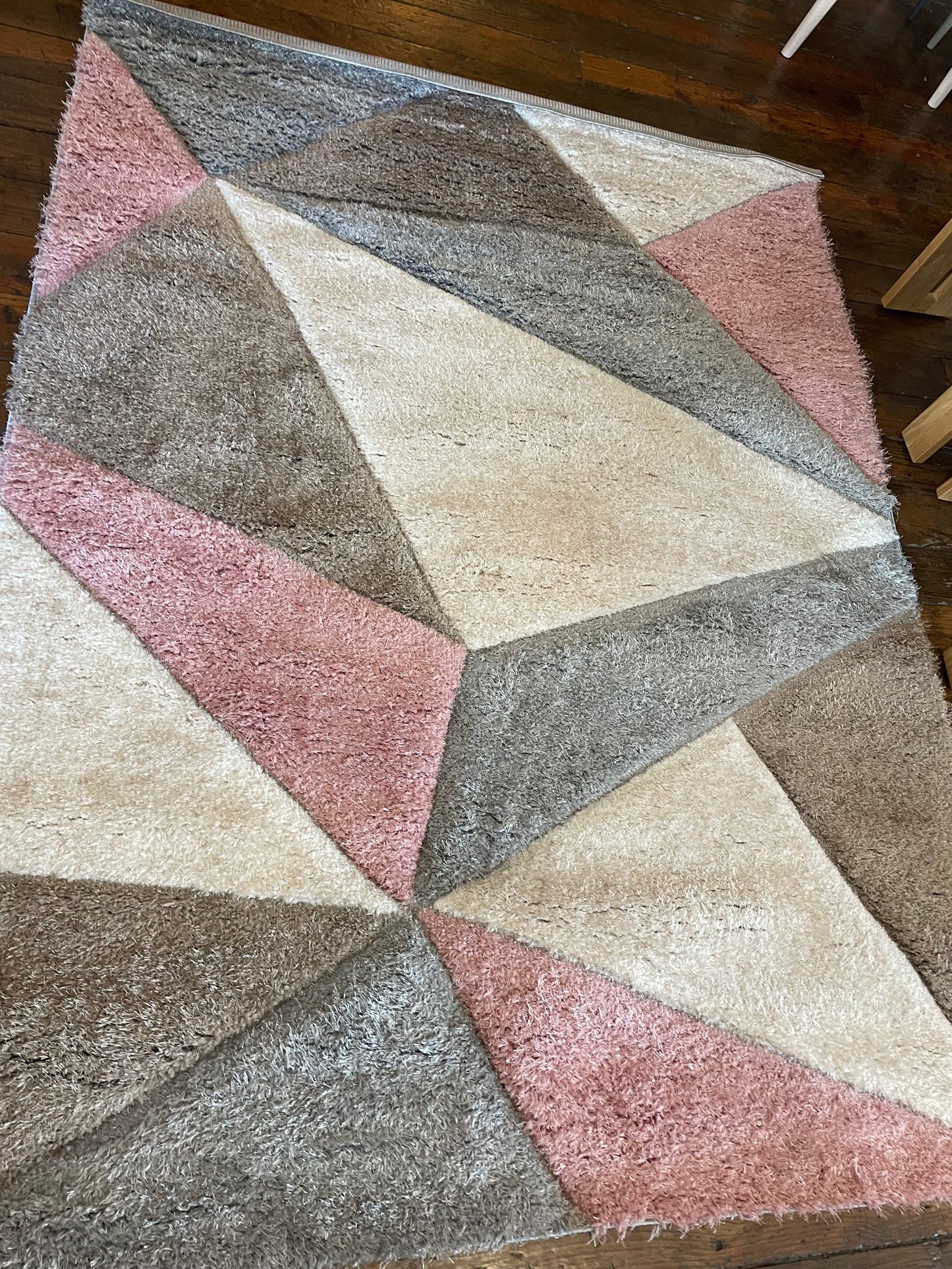 5x7 blush pink & grey modern geometric soft shag rug 💗