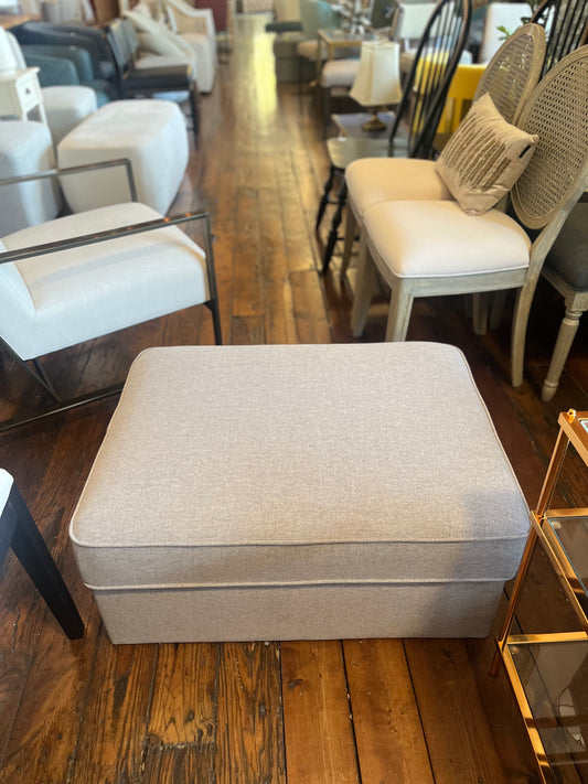 Soft grey upholstered ottoman 🩶