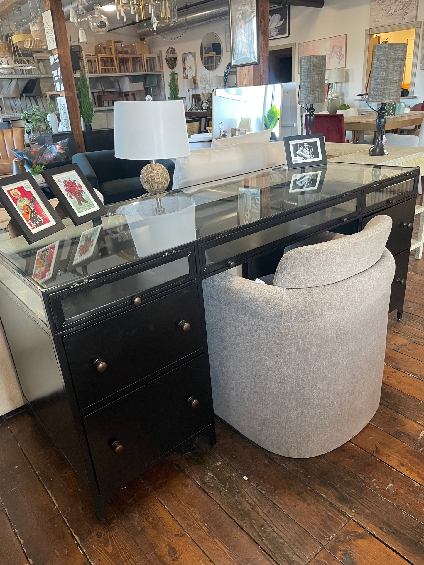 Four Hands shadow box executive desk ☕