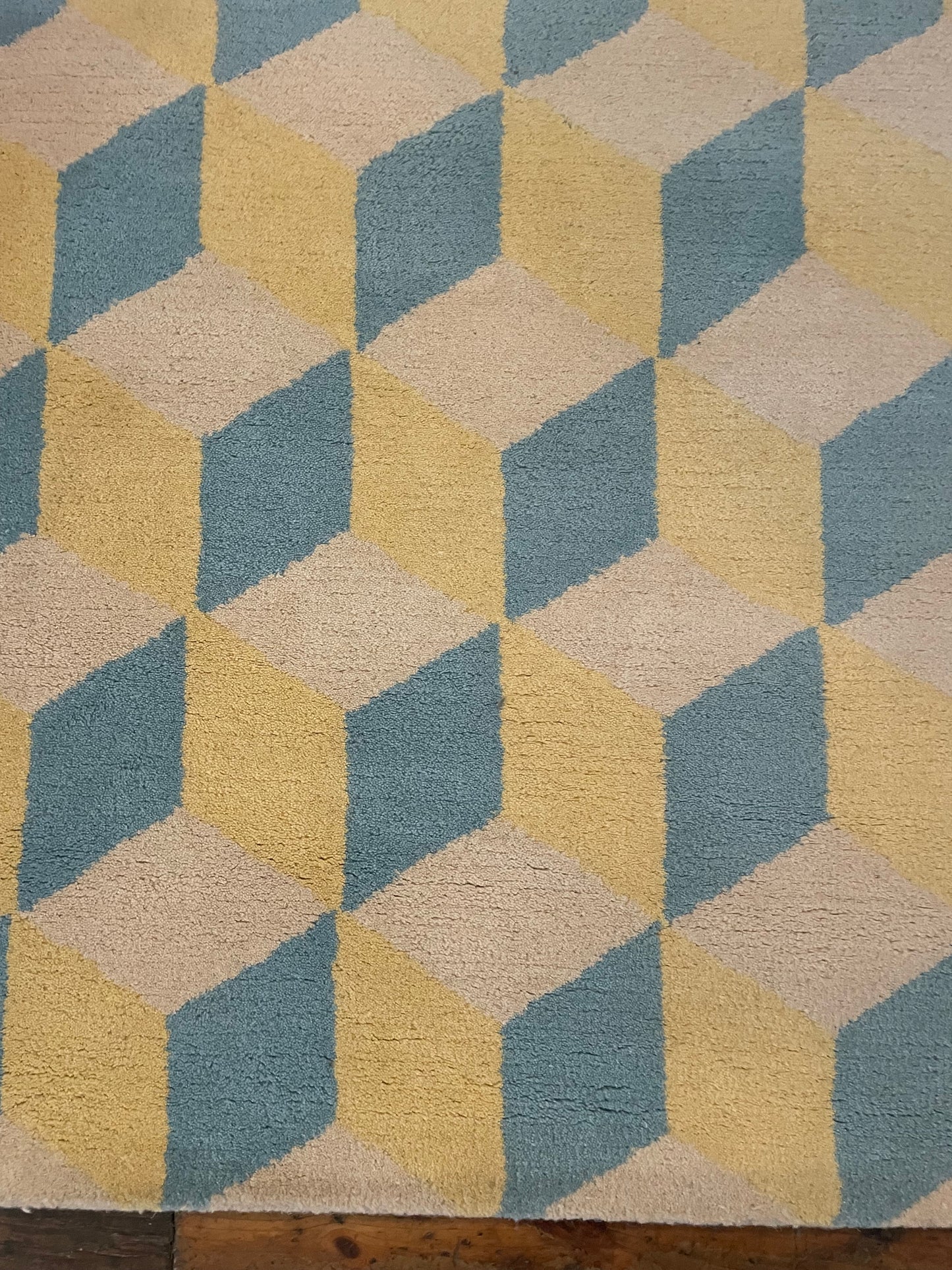 4x6 colorful Surya hand tufted geometric rug 💙💛
