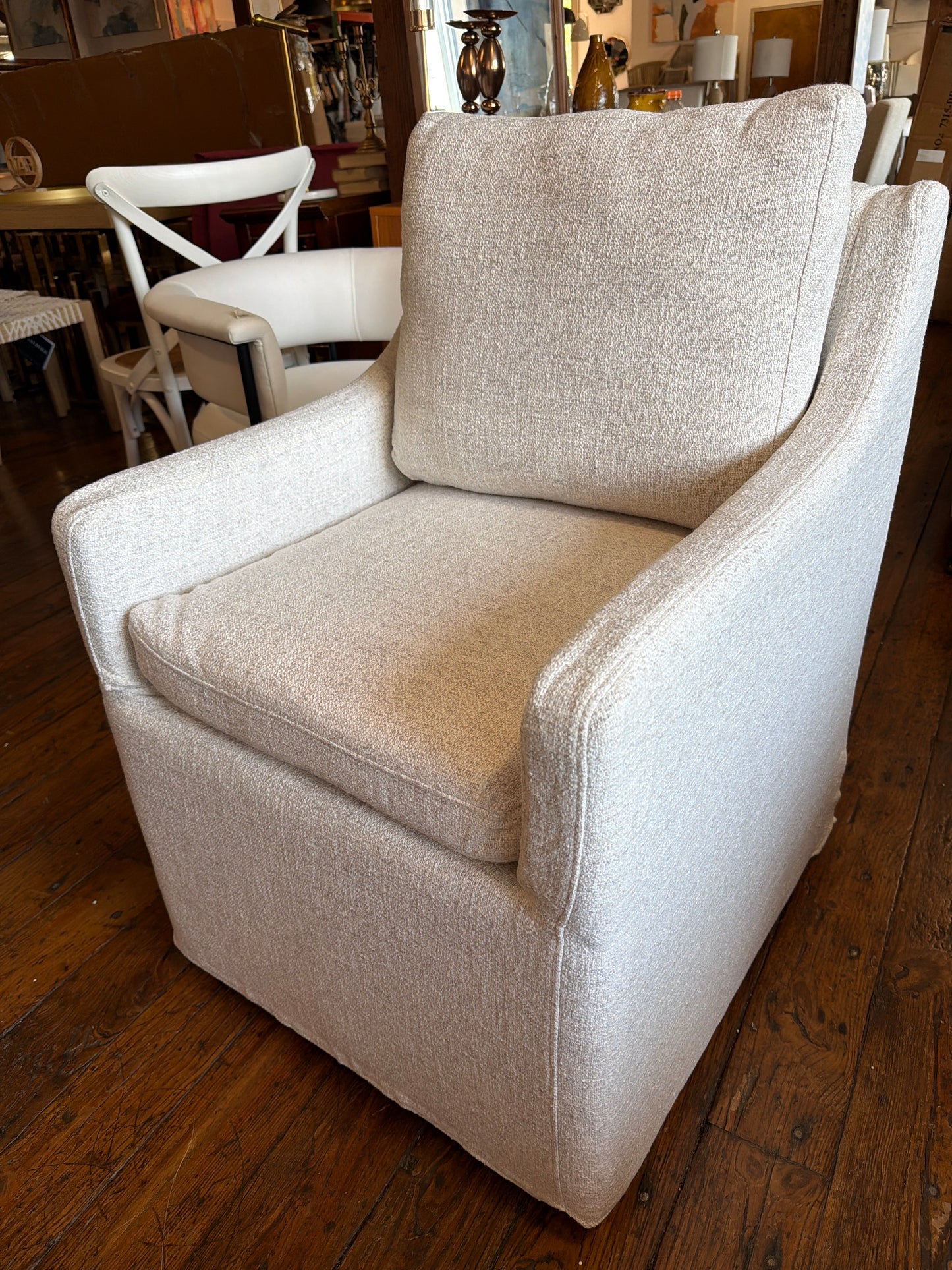 Upholstered modern wingback dining chair w/ casters 🤍
