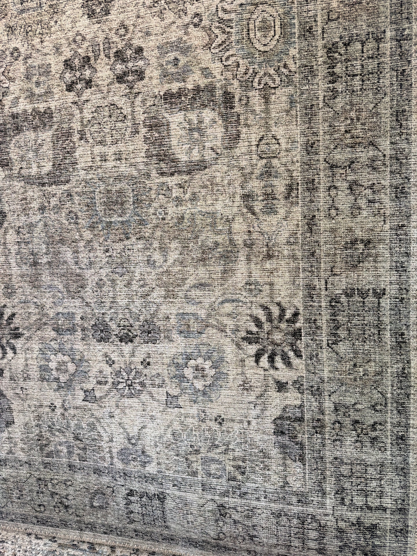 8x10 printed natural / sage Loloi rug 🍵