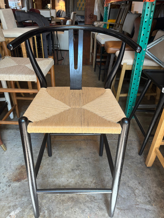 Natural woven rope wishbone counterheight barstool w/ black wood frame 🥂