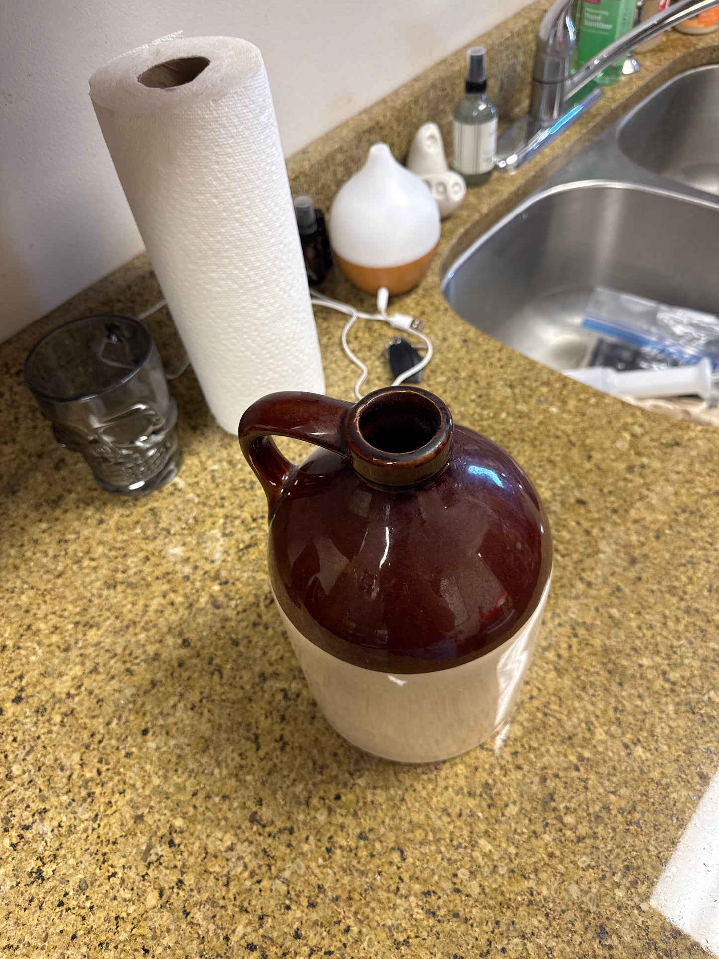 Brown & cream moonshine jug 🤎