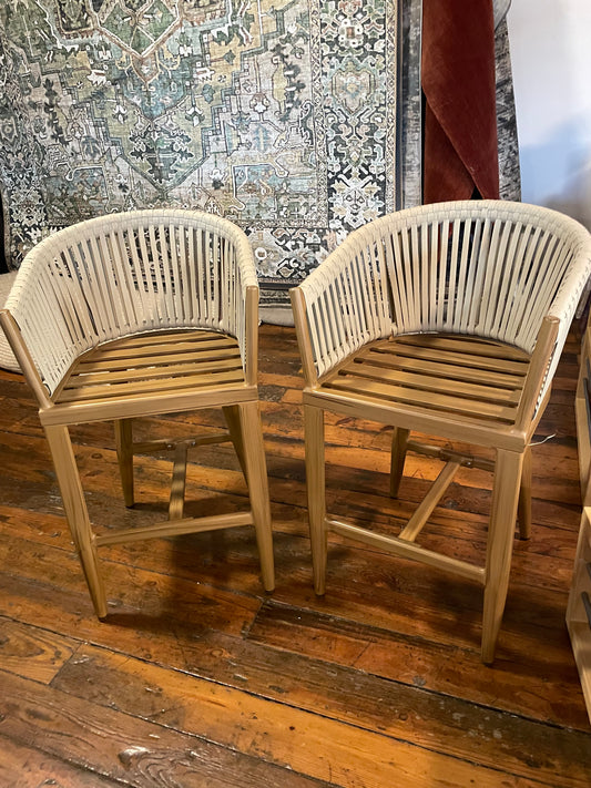 2 indoor / outdoor woven barstools w/ brown metal frame 🍻